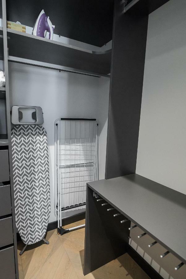 Happy Inn Presidential, Self Check-In, Parking In The Underground Garage Vilnius Exterior photo